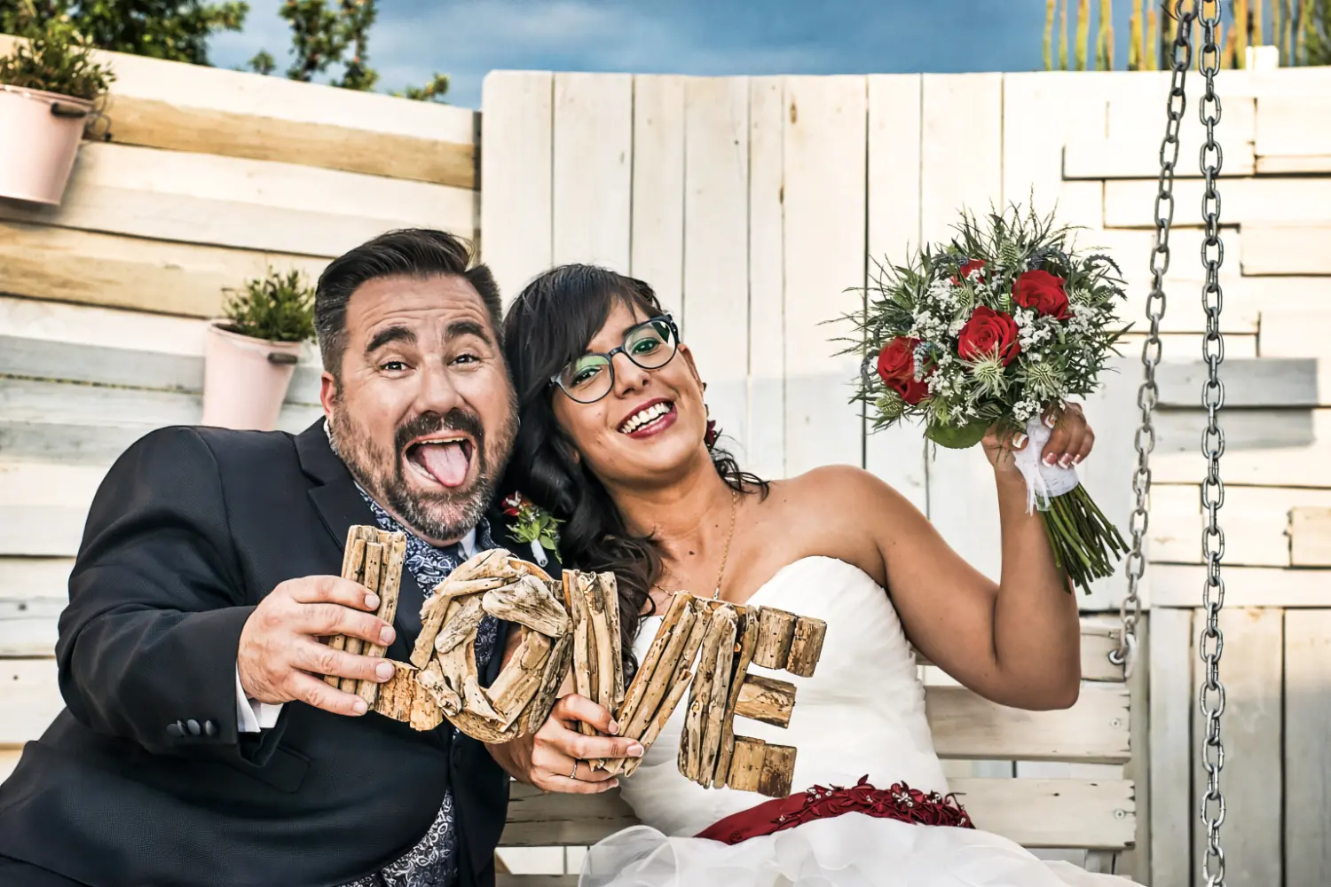 Recién casados, felices, empieza una nueva etapa de vida