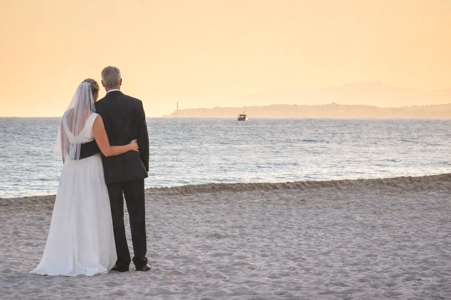 fotógrafo bodas Calafell,precio fotógrafo boda Calafell,fotógrafo boda playa Tarragona,fotógrafo natural bodas