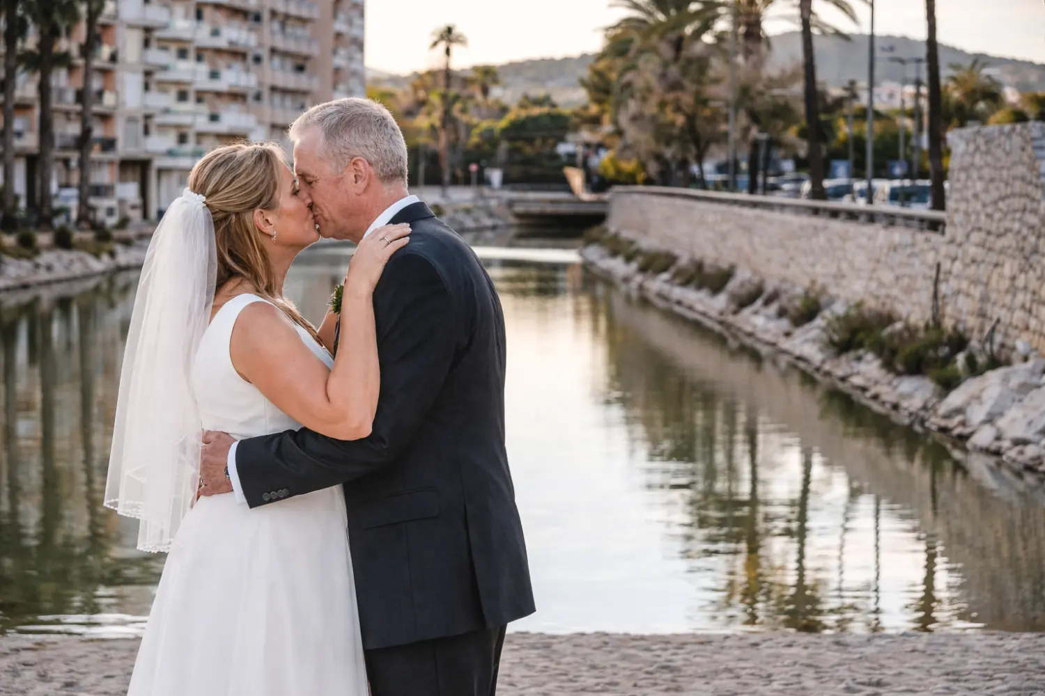 fotógrafo bodas Calafell,precio fotógrafo boda Calafell,fotógrafo boda playa Tarragona,fotógrafo natural bodas