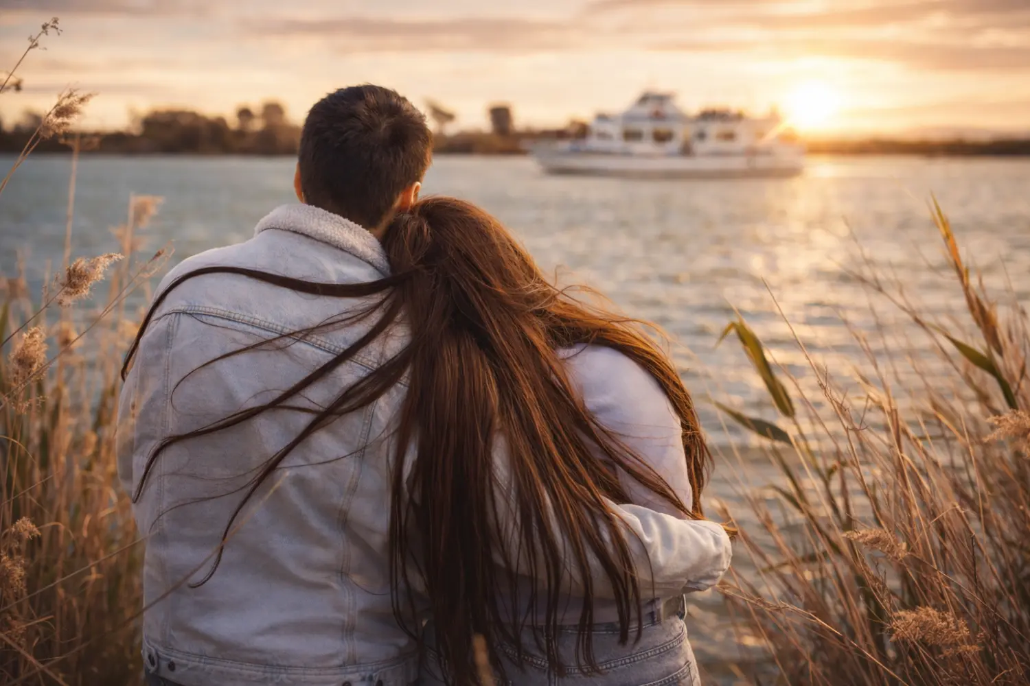 preboda en el delta de l’ebre al atardecer